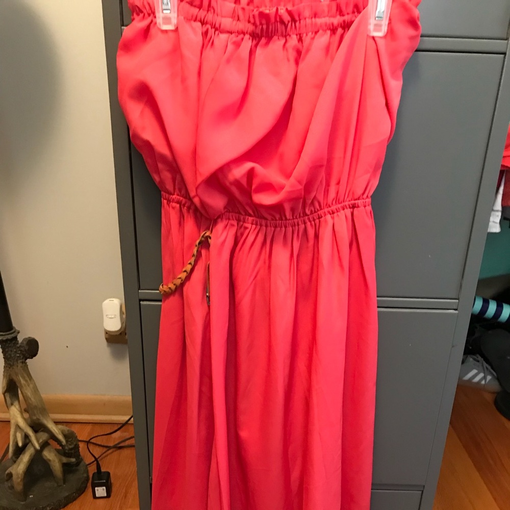 Women’s small pink summer dress